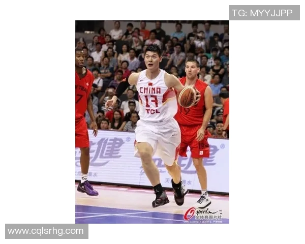 亲历姚明的风采与魅力见证篮球巨星的真实瞬间