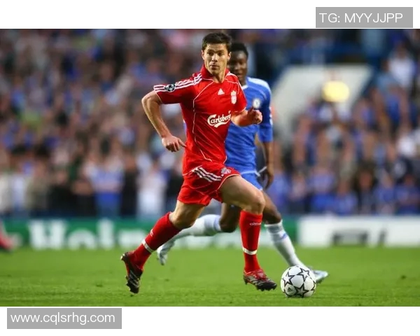 眼睛问题困扰足球明星的职业生涯与生活挑战分析