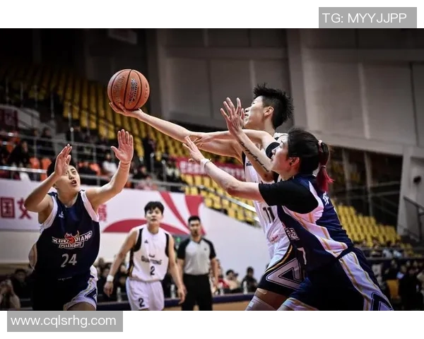 篮球明星大个儿的精彩瞬间展现他们的力量与技巧的魅力图片合集